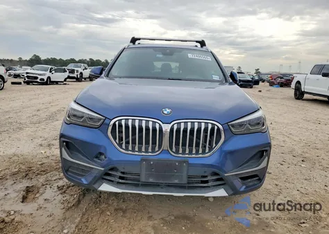 2021 BMW X1 xDrive28I z USA, uszkodzony, nr VIN WBXJG9C01M5S77123